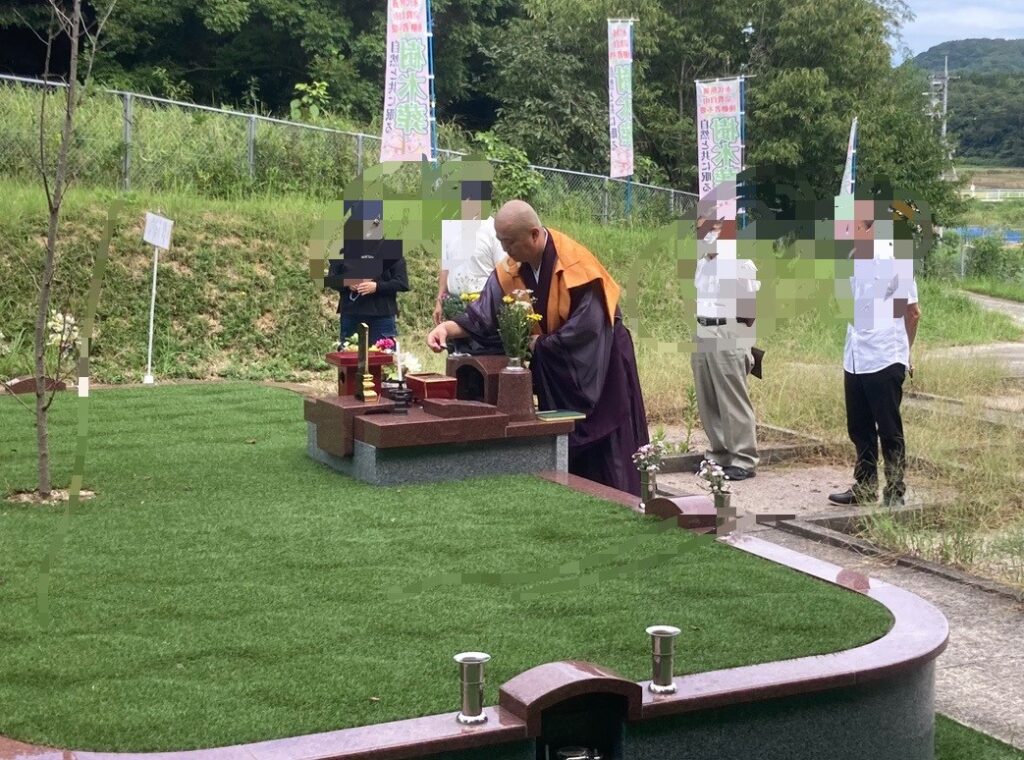 道榮寺松江湖北庭苑にて合同供養会を執り行いました